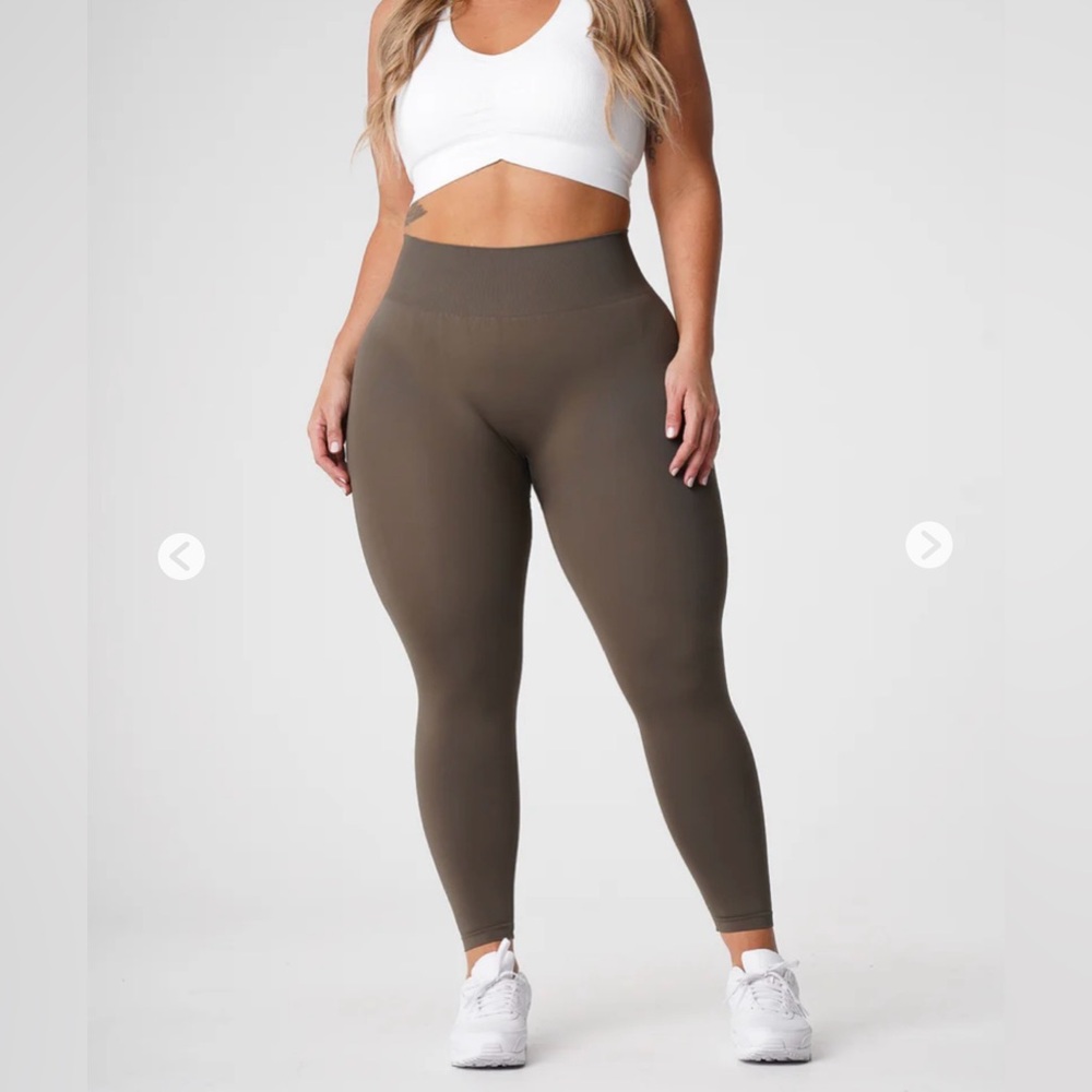 NVGTN Olive Solid Seamless Leggings